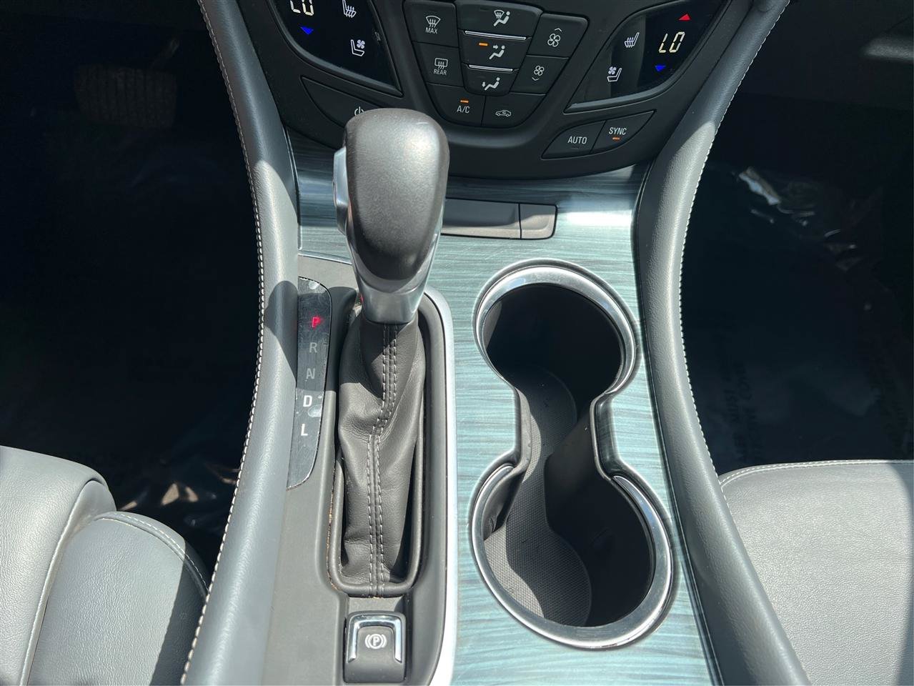 Used 2019 Buick Envision Premium w/ Driver Confidence Package AWD/4WD image 27