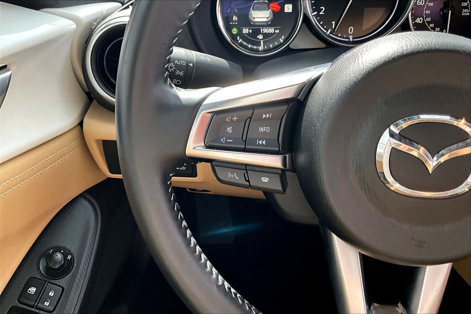 Used 2024 MAZDA MX-5 Miata Grand Touring RWD image 21
