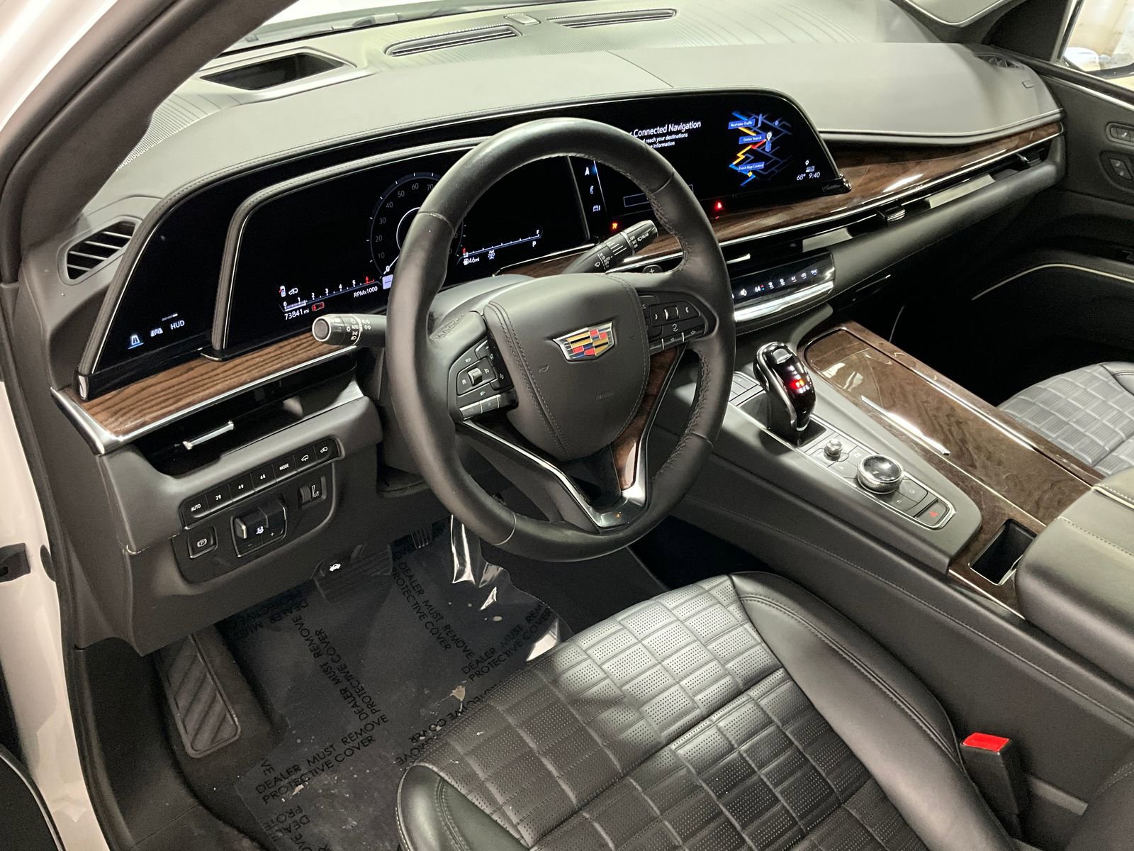 Used 2022 Cadillac Escalade ESV Premium Luxury Platinum w/ Heavy-Duty Trailer Package AWD/4WD image 15