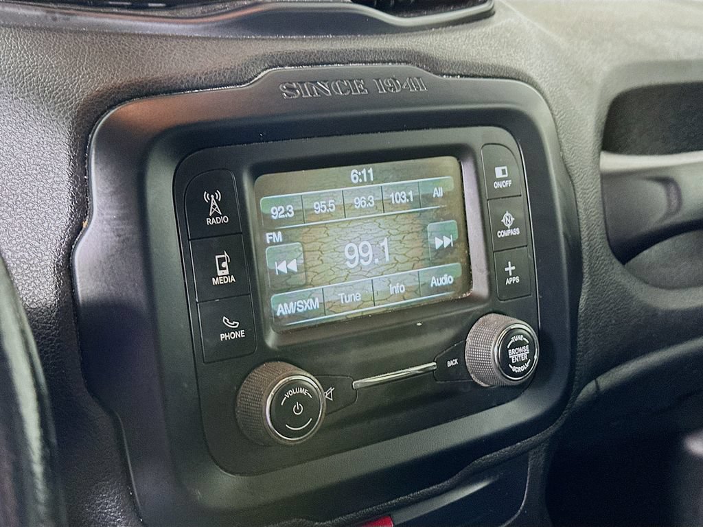 Used 2017 Jeep Renegade Altitude FWD image 13