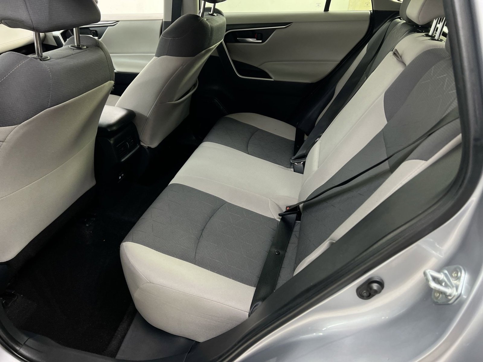 Used 2024 Toyota RAV4 XLE image 28