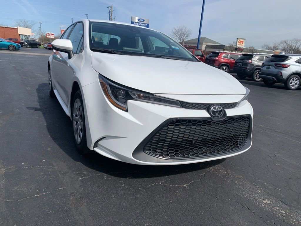 Used 2020 Toyota Corolla LE image 1