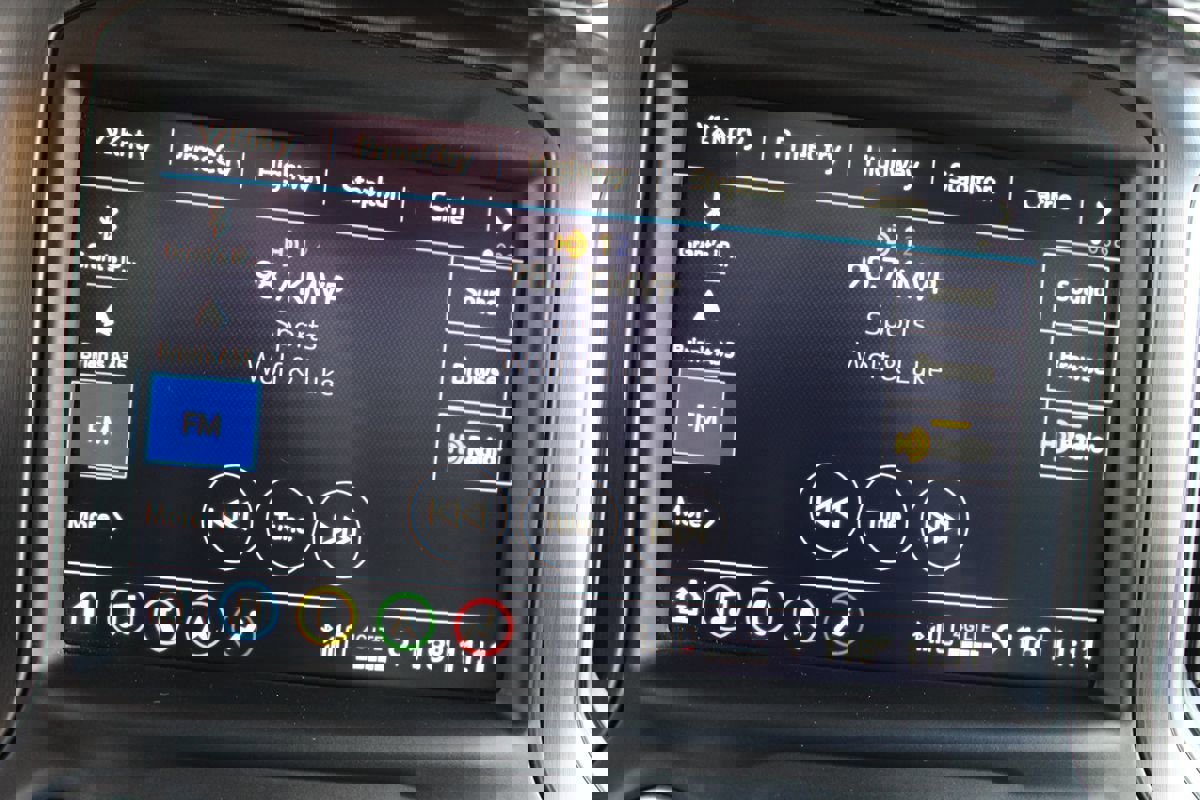 Used 2021 GMC Sierra 1500 AT4 w/ AT4 Preferred Package image 32