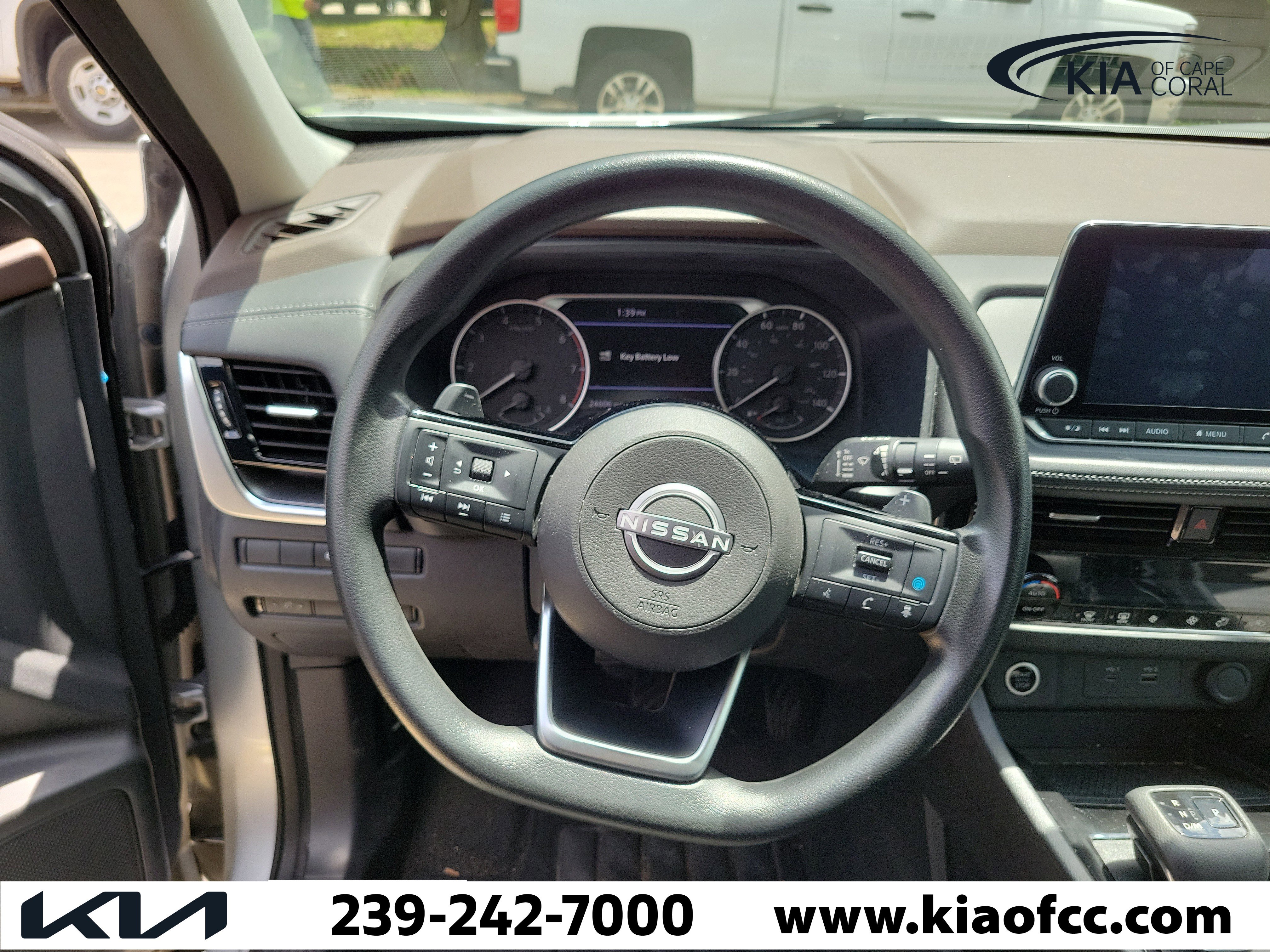 Used 2022 Nissan Rogue SV image 5