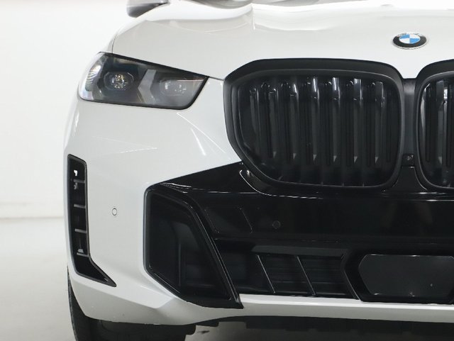 Used 2024 BMW X5 xDrive40i w/ M Sport Package AWD/4WD image 7