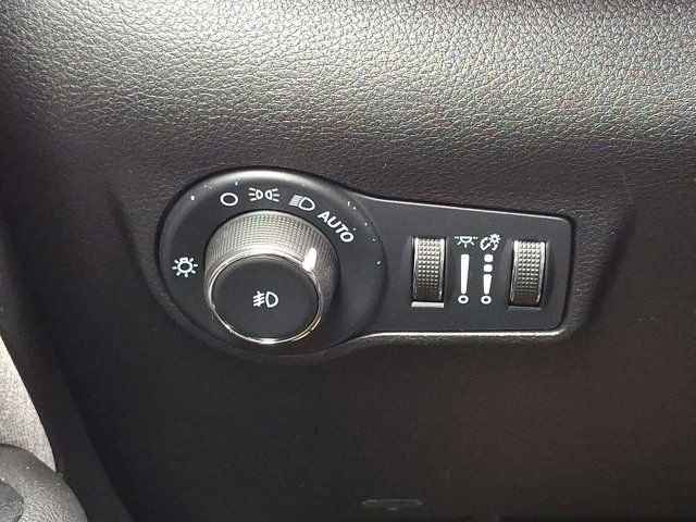 Certified 2022 Jeep Compass Latitude image 28