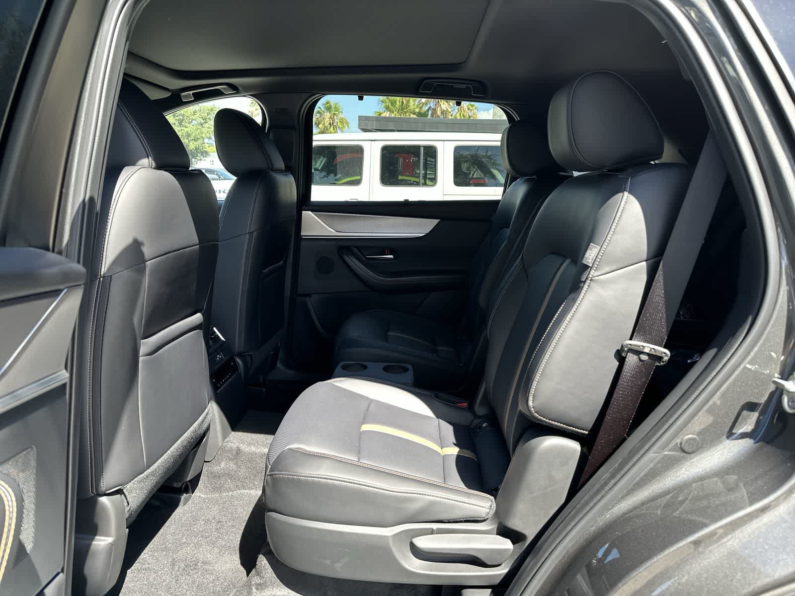 New 2026 MAZDA CX-90 Plug-In Hybrid w/ Premium Plus AWD/4WD image 4