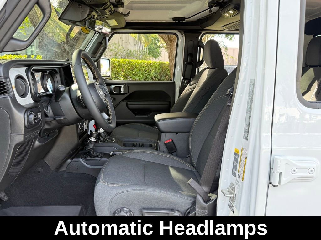 Certified 2024 Jeep Gladiator Sport image 18