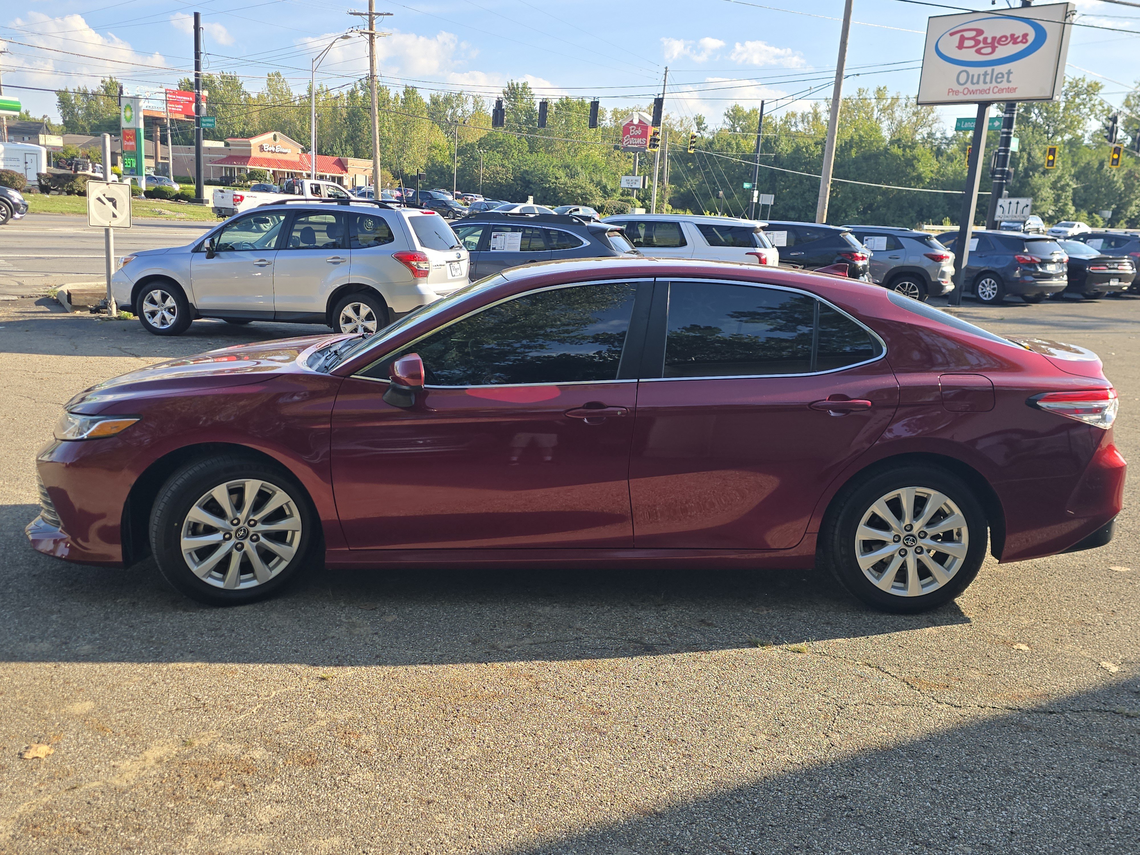 Used 2019 Toyota Camry LE FWD image 4