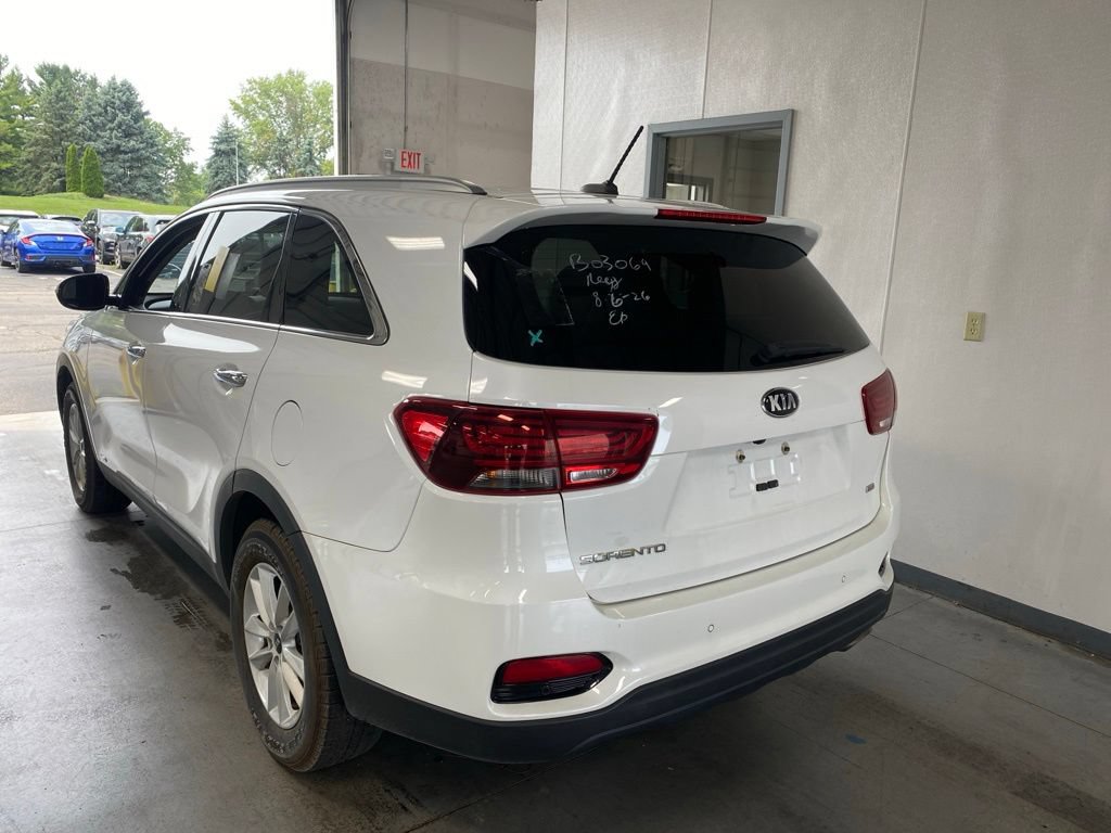 Used 2020 Kia Sorento LX w/ LX I4 Convenience Package AWD/4WD image 3