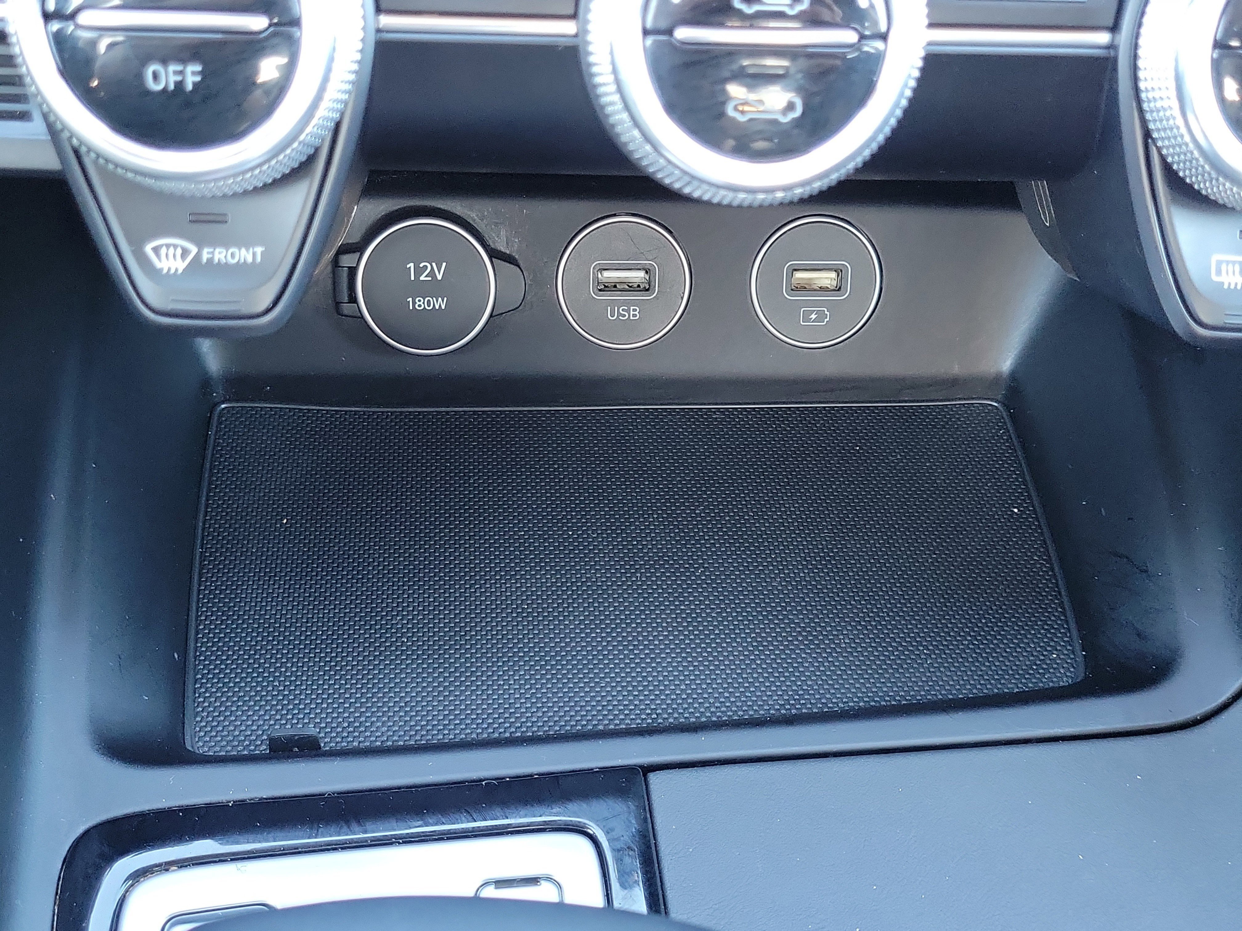 Used 2023 Genesis G70 2.0T image 21