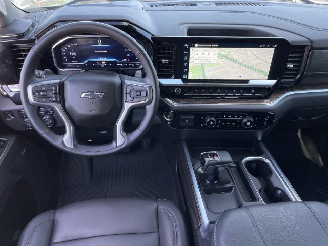 Used 2025 Chevrolet Silverado 1500 LT Trail Boss w/ LT Trail Boss Premium Package AWD/4WD image 13