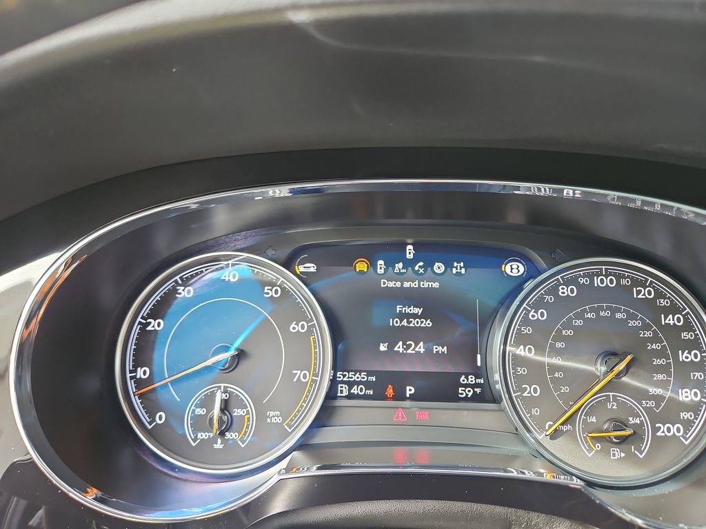 Used 2017 Bentley Bentayga image 15