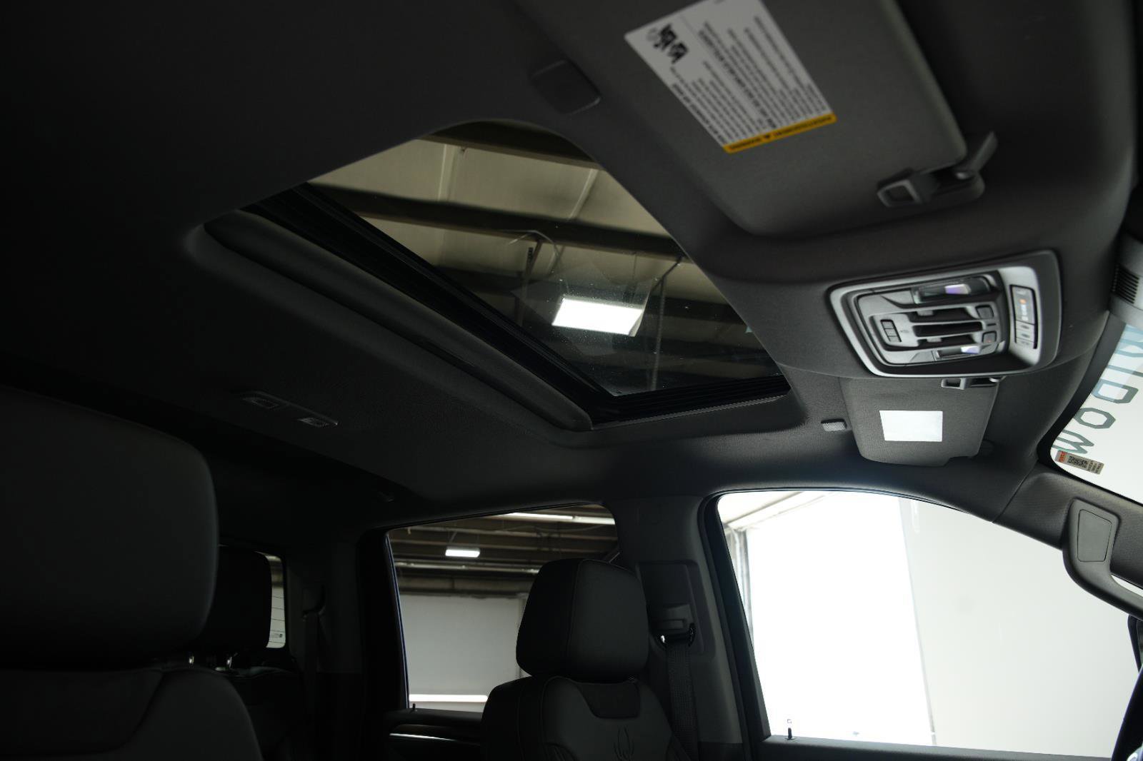 New 2025 GMC Sierra 2500 Denali w/ Denali Reserve Package image 21