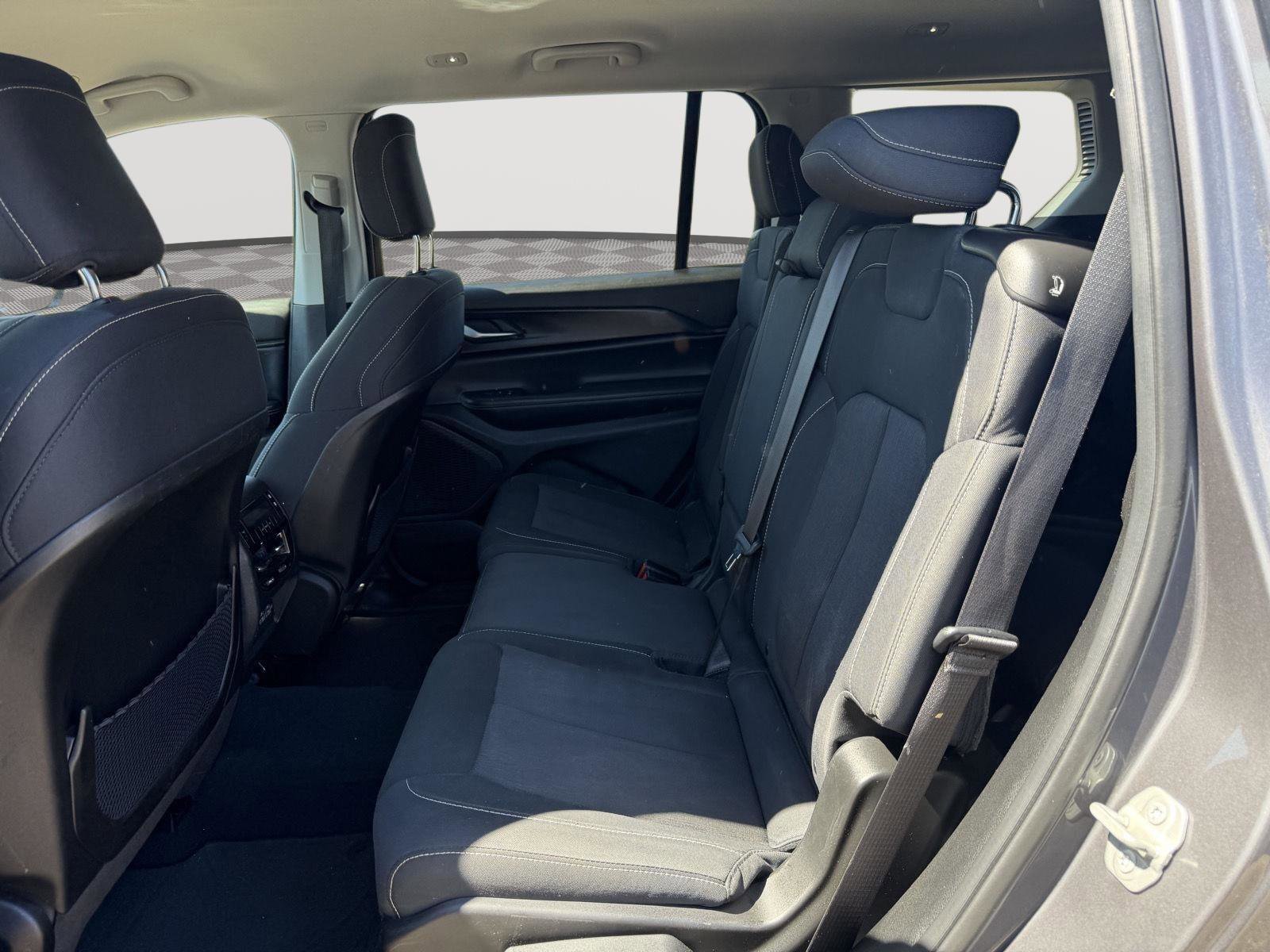 Used 2023 Jeep Grand Cherokee L Laredo w/ Luxury Tech Group I image 19