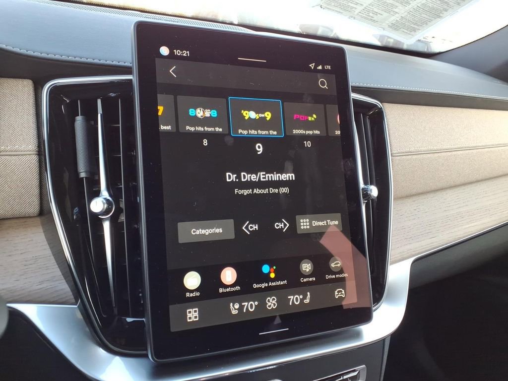 Certified 2026 Volvo XC90 B6 Ultra w/ Protection Package image 19