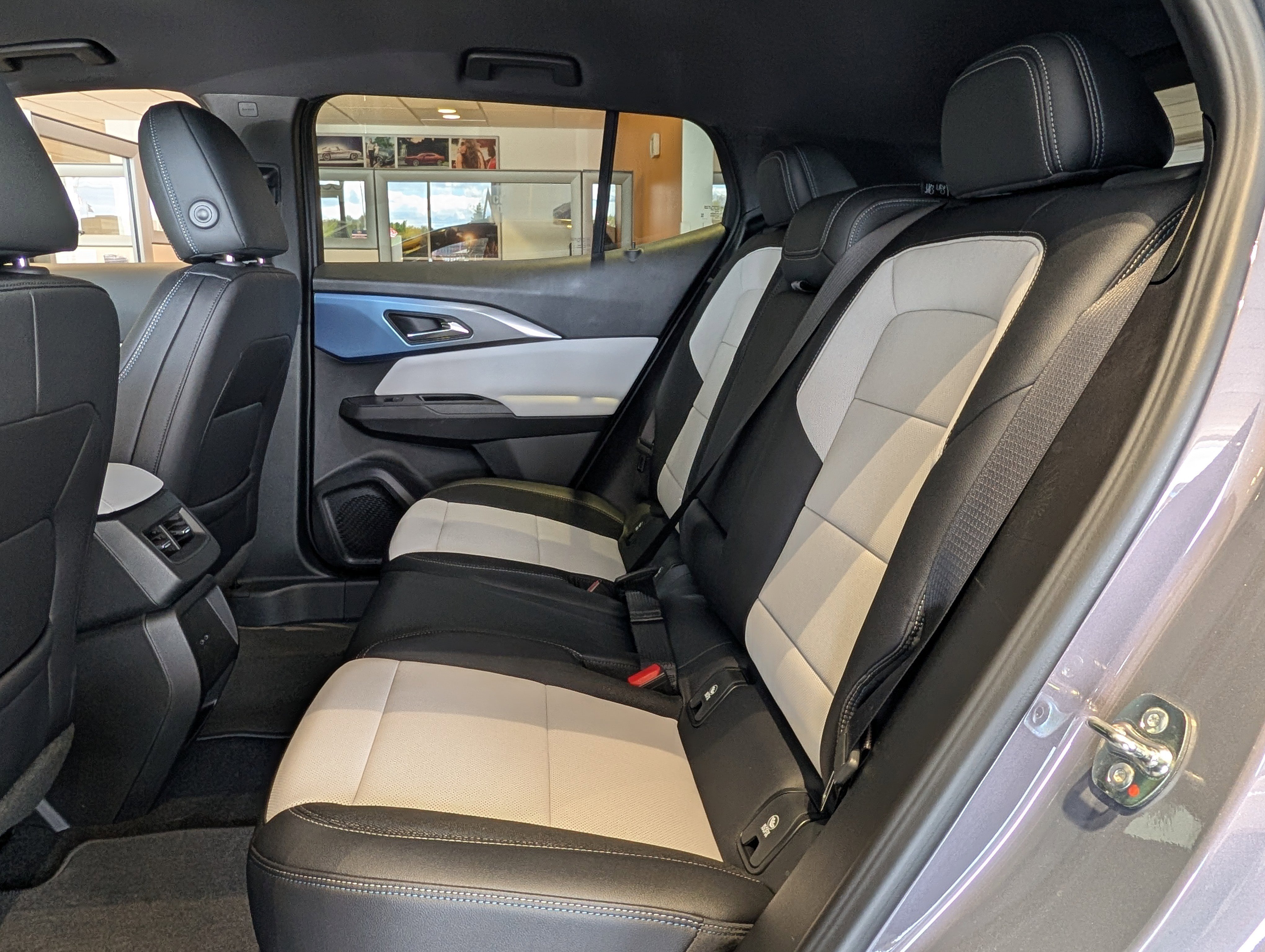 New 2025 Chevrolet Equinox EV LT AWD/4WD image 7