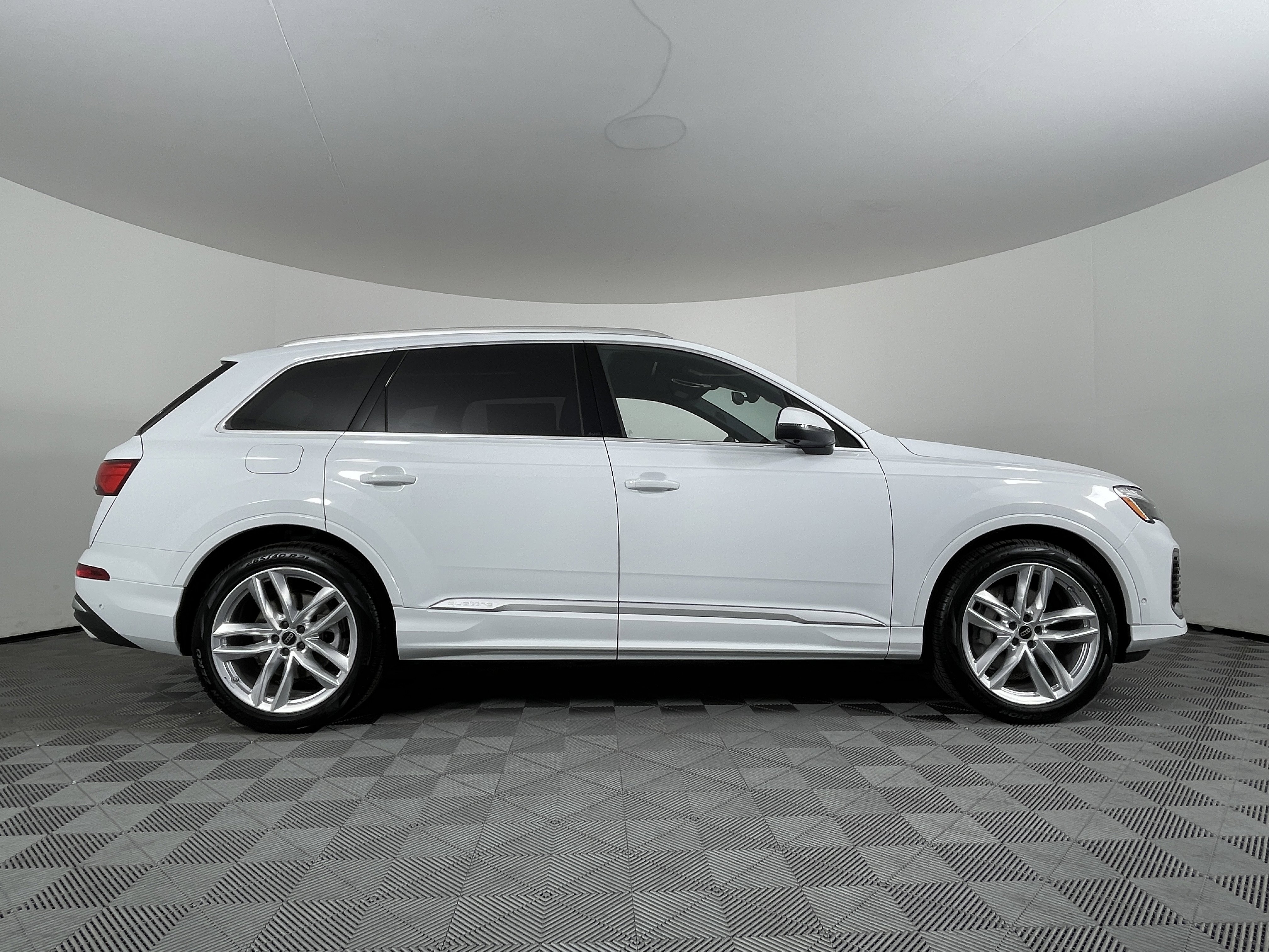 New 2025 Audi Q7 3.0T Premium Plus image 17