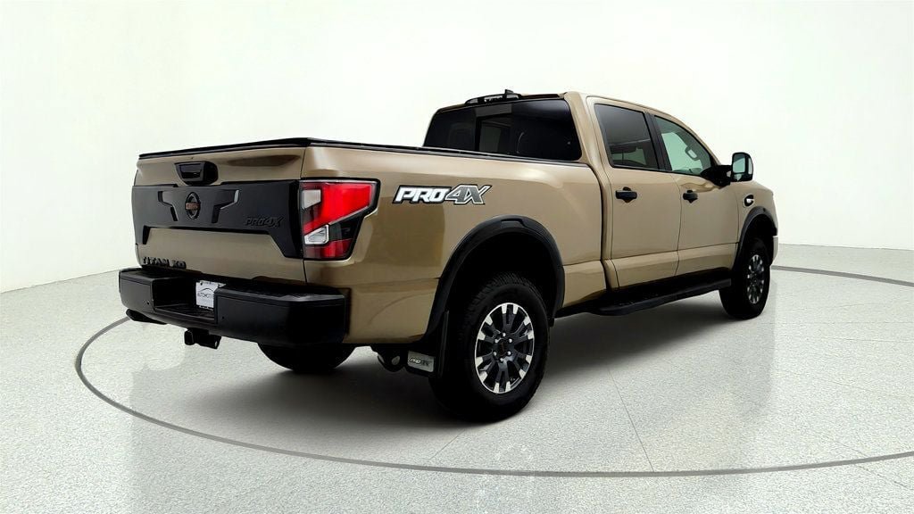 Used 2022 Nissan Titan PRO-4X AWD/4WD image 5