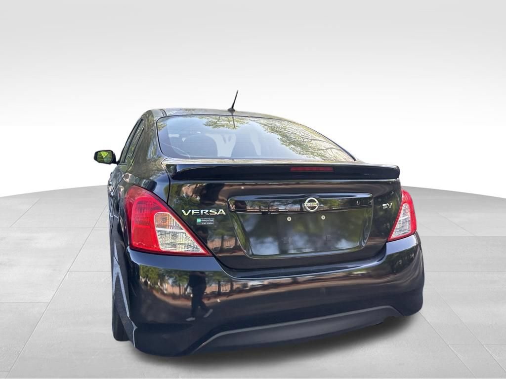 Used 2019 Nissan Versa SV FWD image 11