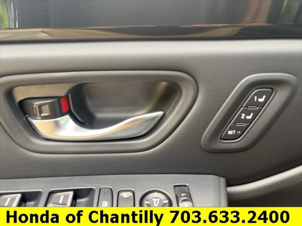 Certified 2024 Honda Pilot Touring image 20