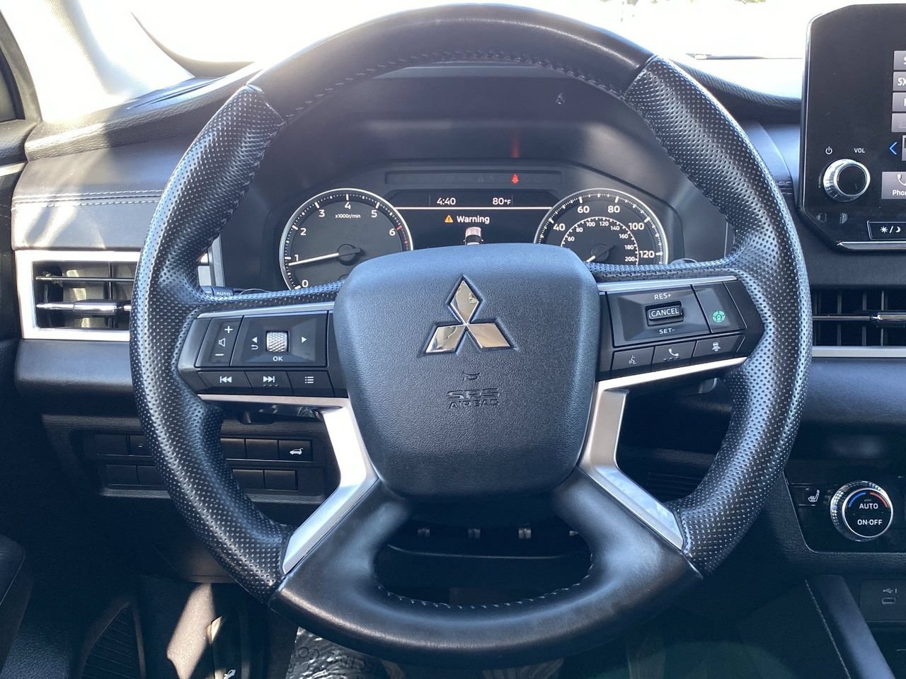 Used 2024 Mitsubishi Outlander SE FWD image 24