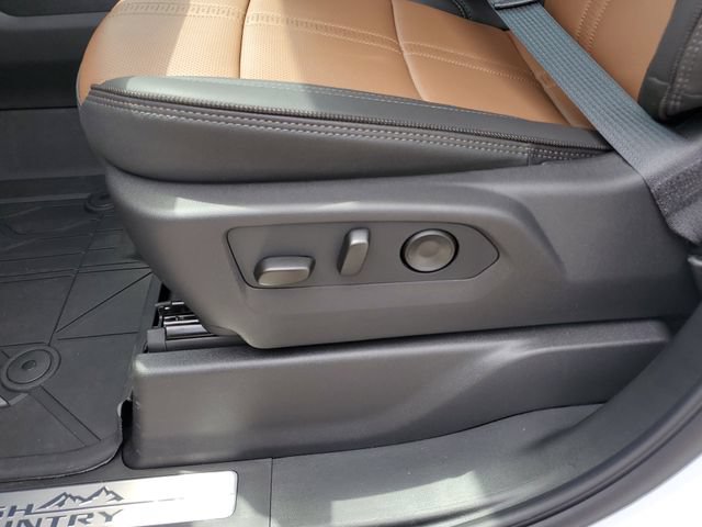New 2026 Chevrolet Silverado 2500 High Country w/ Technology Package AWD/4WD image 18