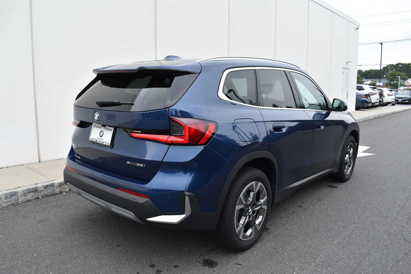 Used 2023 BMW X1 xDrive28i w/ Convenience Package AWD/4WD image 5