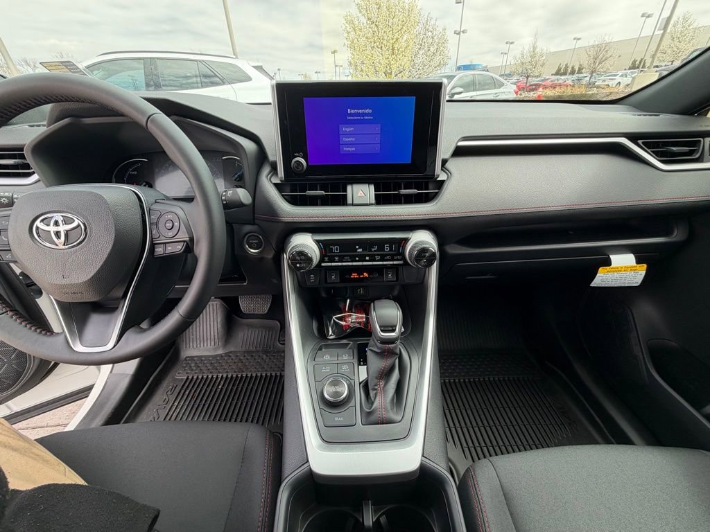 Used 2025 Toyota RAV4 SE image 23