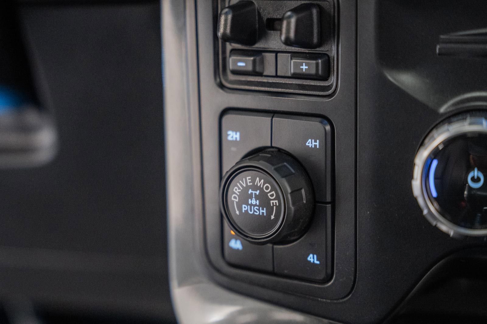 Used 2023 Ford F150 Lariat w/ Equipment Group 502A High image 27