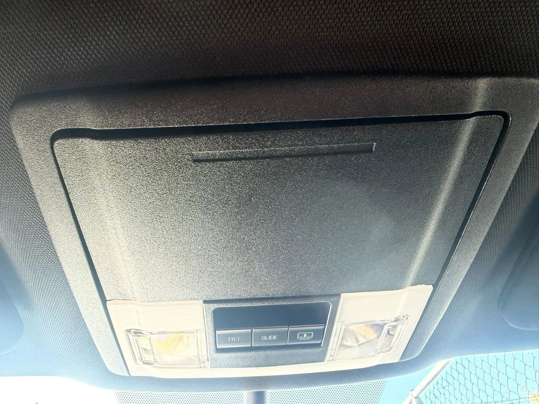 Used 2019 Ford Explorer XLT w/ Equipment Group 202A AWD/4WD image 25