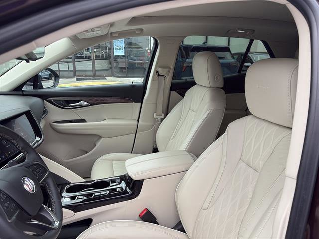 Used 2022 Buick Envision Avenir w/ Technology Package II image 14