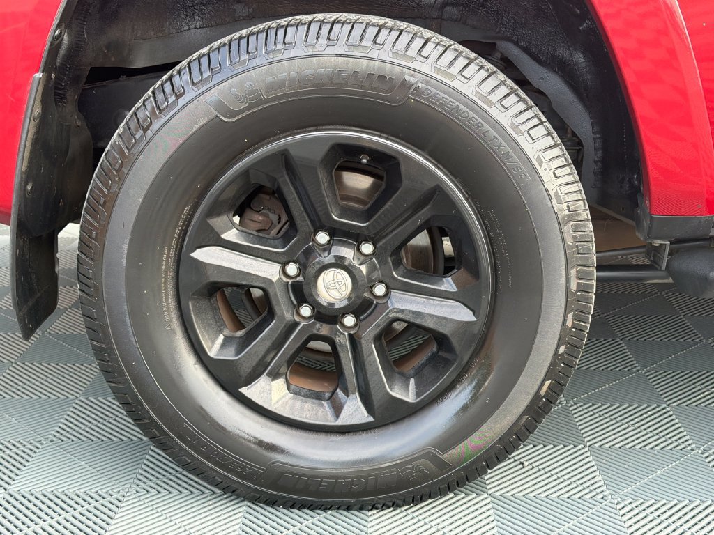 Used 2019 Toyota 4Runner SR5 Premium AWD/4WD image 18
