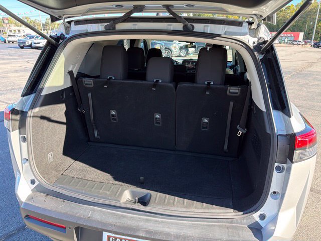 Used 2025 Nissan Pathfinder S FWD image 11