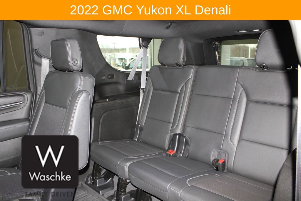 Used 2022 GMC Yukon XL Denali w/ Denali Premium Package AWD/4WD image 19