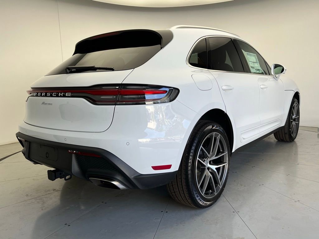 Used 2026 Porsche Macan AWD/4WD image 22