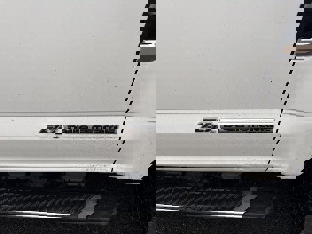 Used 2017 Ford F250 Lariat w/ Lariat Value Package image 5