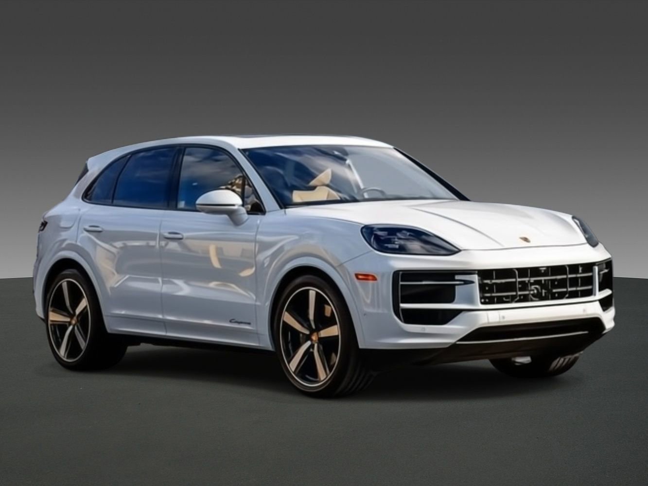 Used 2024 Porsche Cayenne image 5