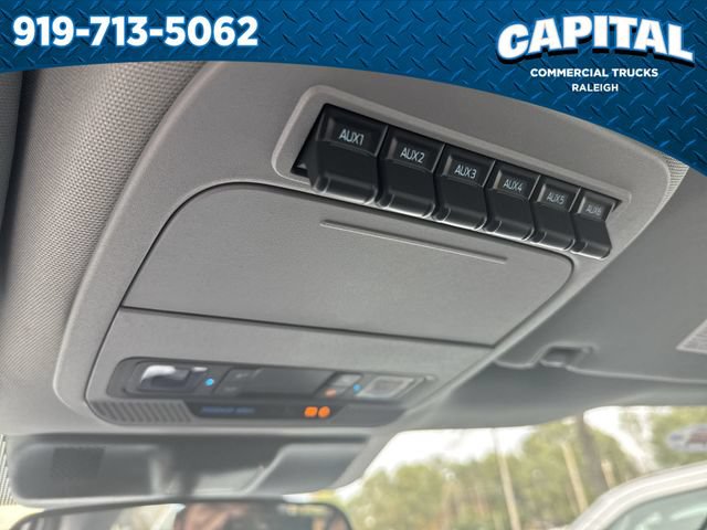 New 2026 Ford F250 XL w/ XL Chrome Package RWD image 32