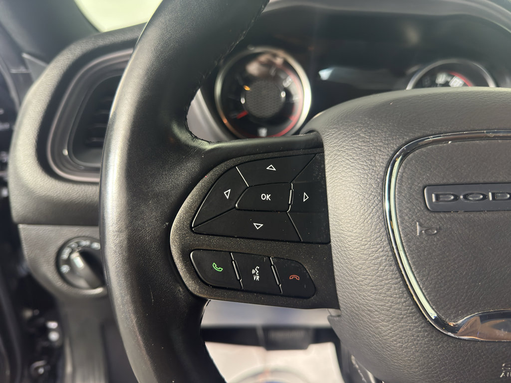 Used 2023 Dodge Challenger SXT RWD image 19