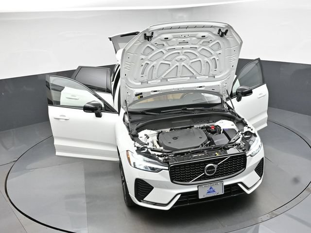 Used 2023 Volvo XC60 B6 Ultimate w/ Protection Package Premier AWD/4WD image 50
