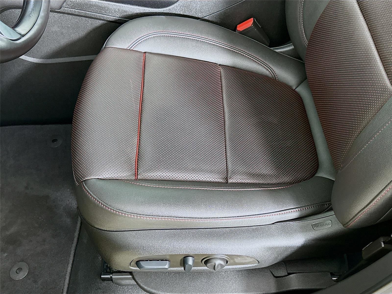 Used 2022 Chevrolet Blazer RS image 19