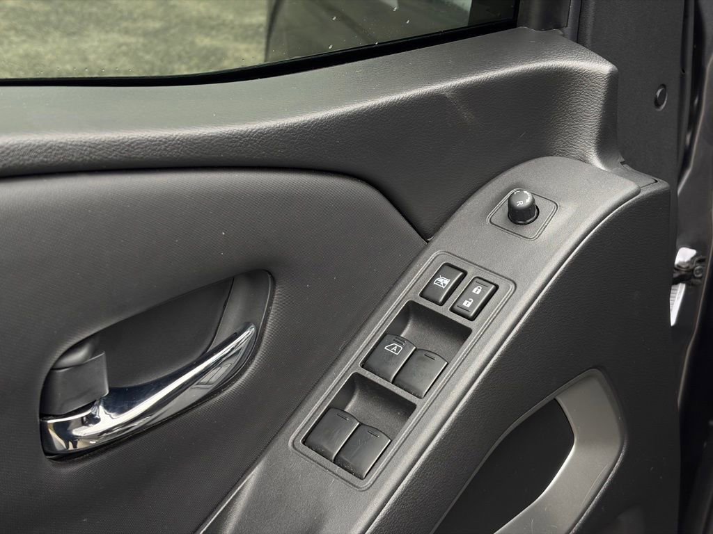 Certified 2022 Nissan Frontier SV image 13