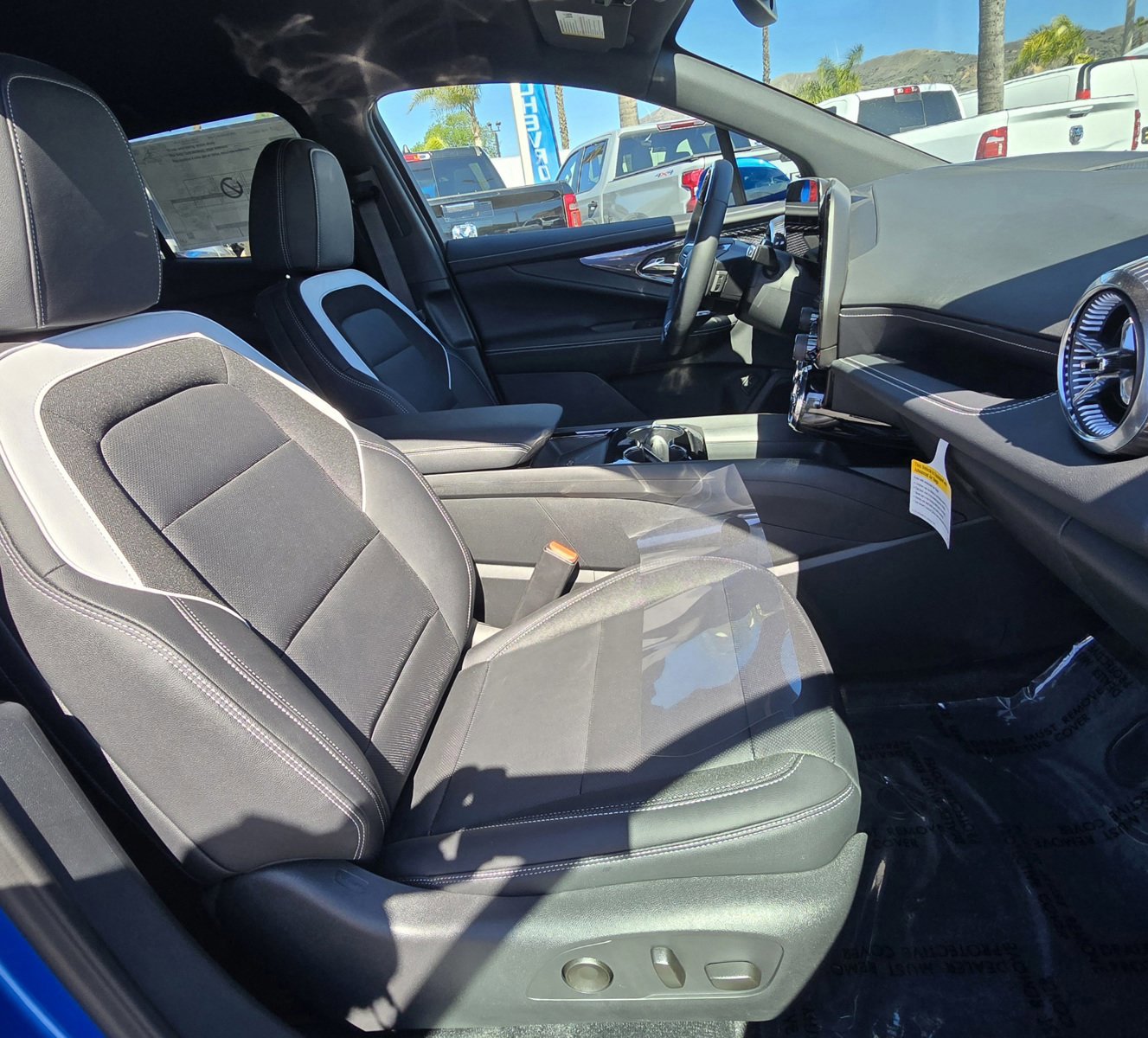 Used 2025 Chevrolet Blazer EV LT w/ Super Cruise Package image 11