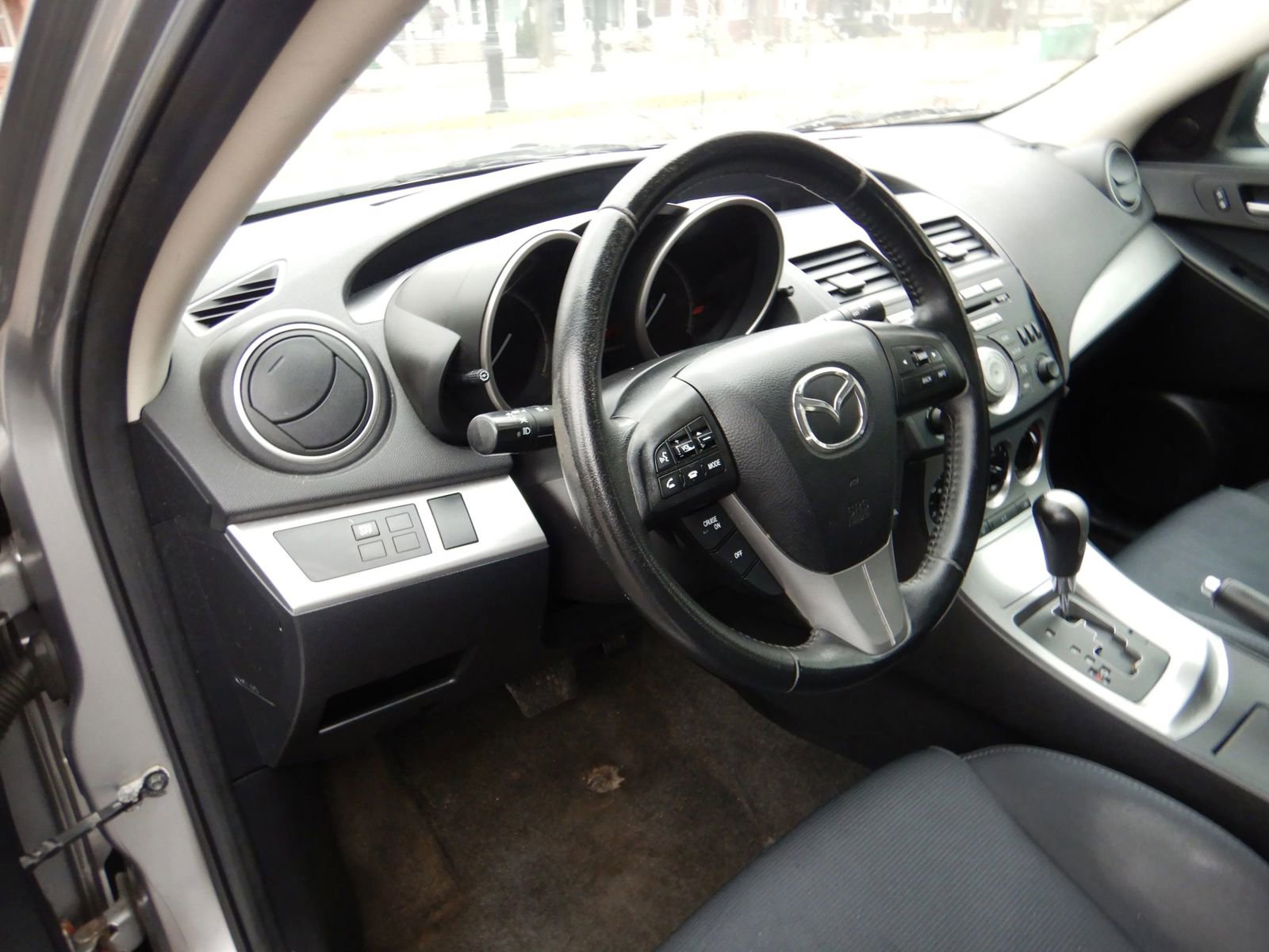 Used 2010 MAZDA MAZDA3 s Sport image 13