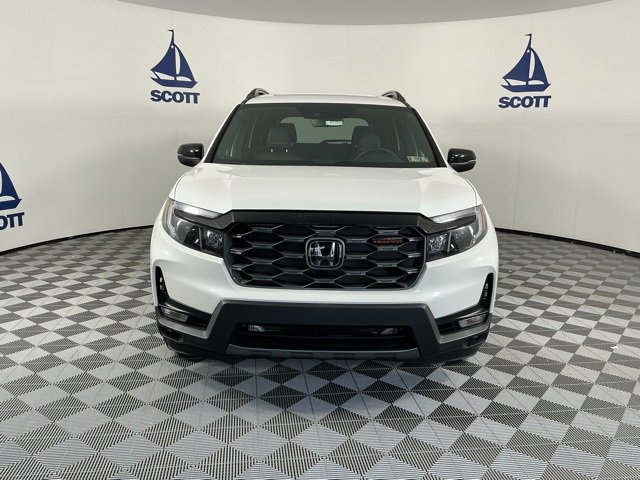 Certified 2023 Honda Passport TrailSport image 2