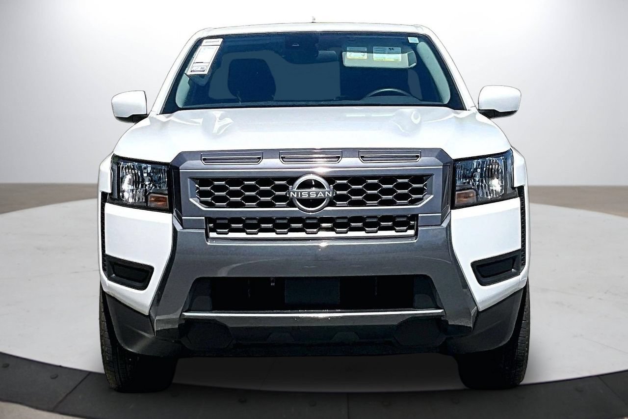 Used 2025 Nissan Frontier SV RWD image 3