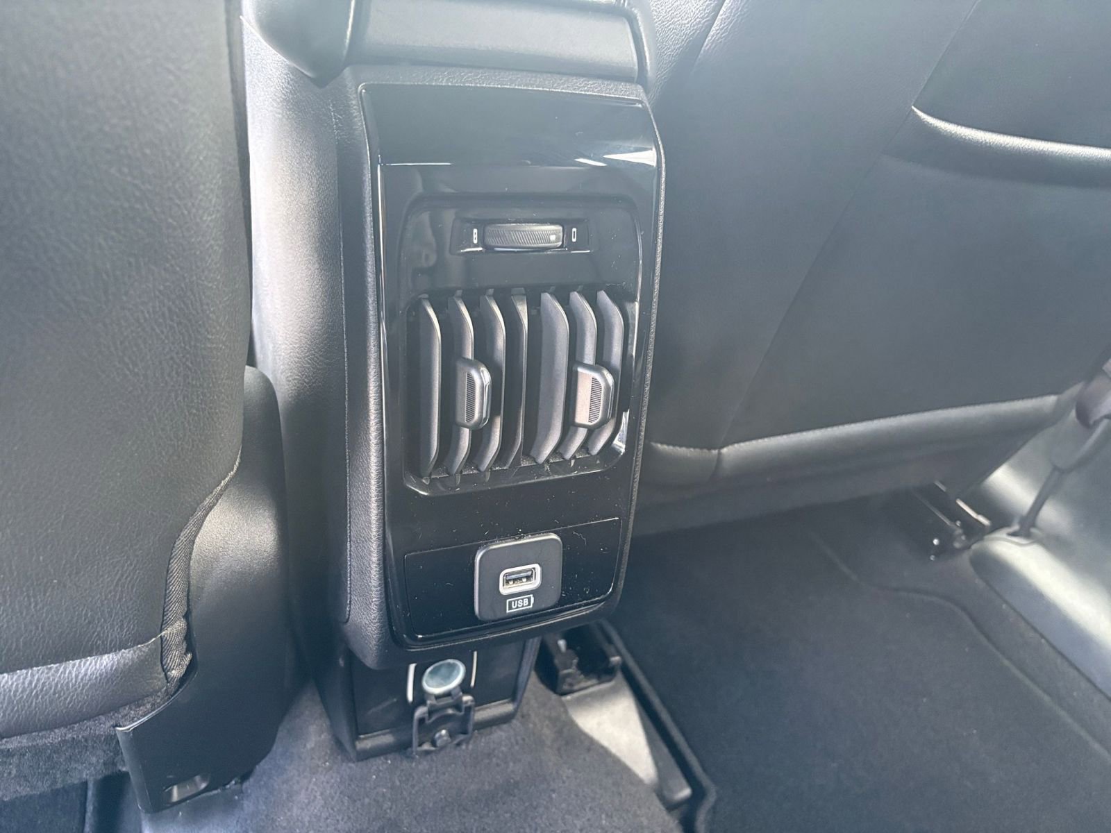 Used 2025 Jeep Compass Limited AWD/4WD image 22