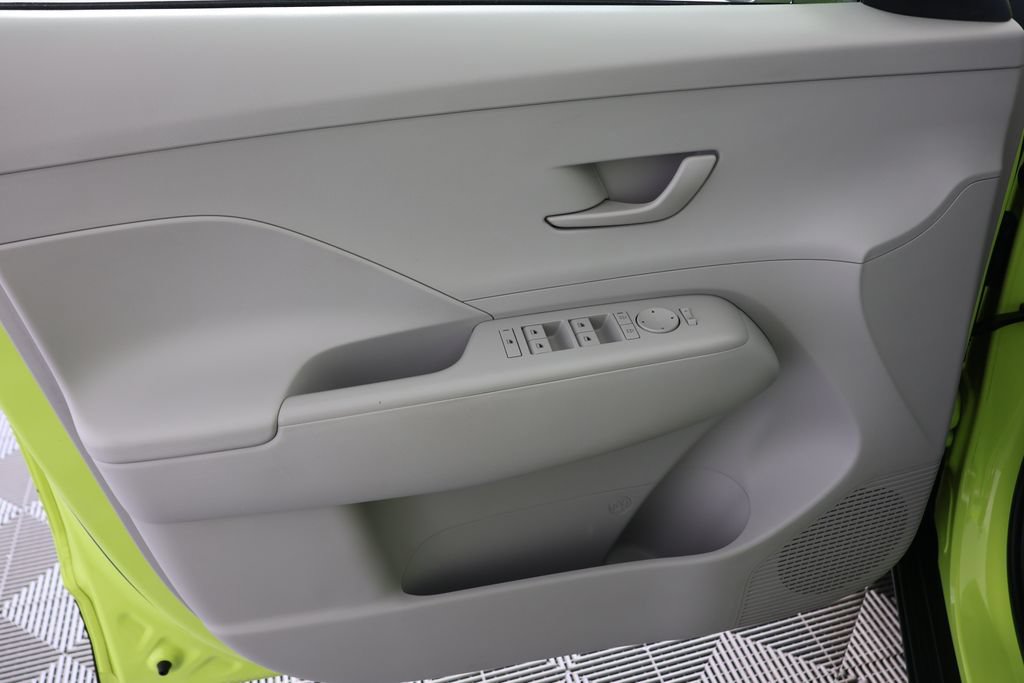 Used 2024 Hyundai Kona SEL AWD/4WD image 23