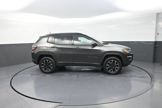 Used 2019 Jeep Compass Trailhawk AWD/4WD image 31